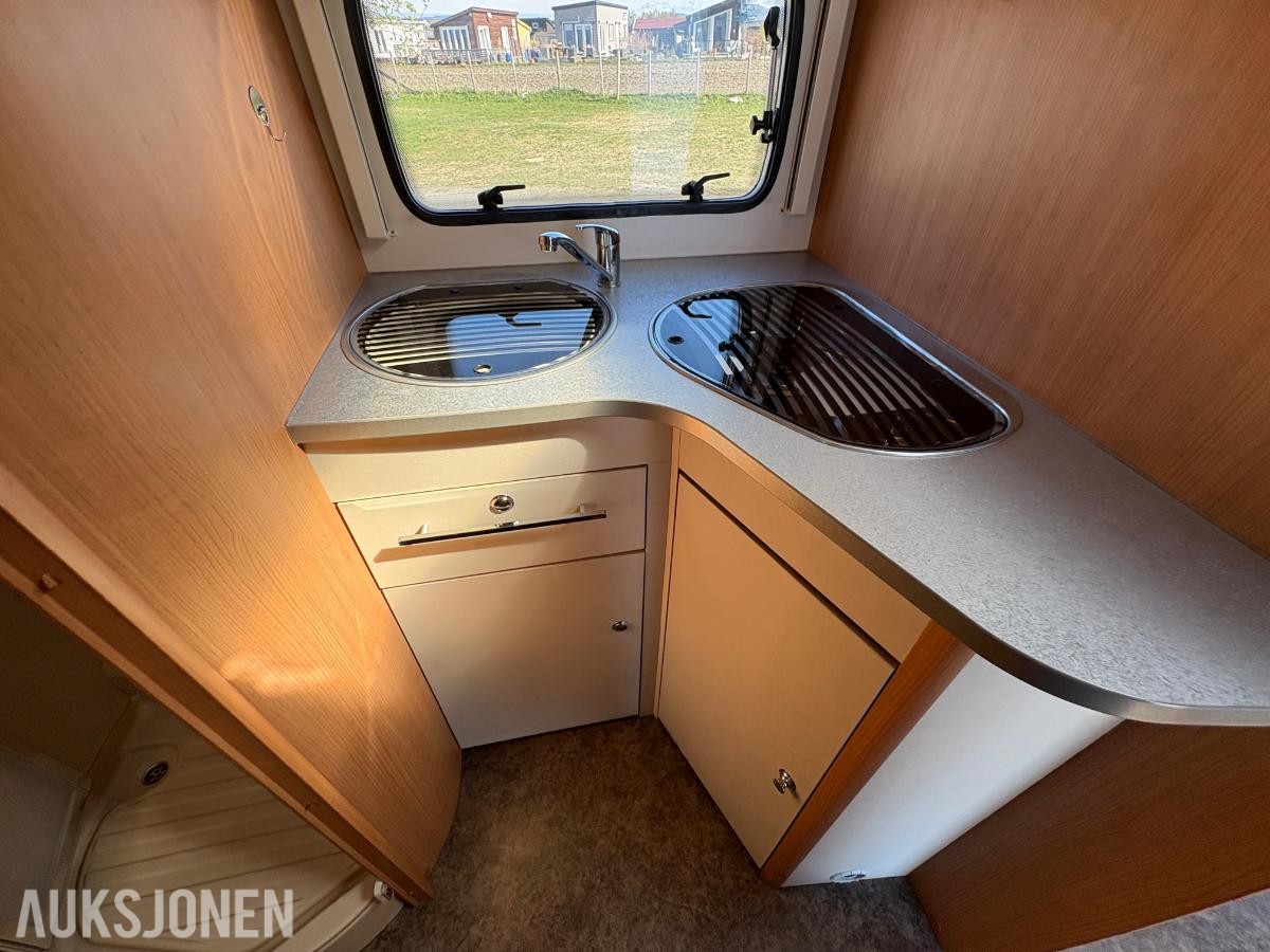 GENESIS 58 M12 SUNRO / SOLCELLE / WEBASTO / SOMMER + VINTERDEKK / REGKJEDE / MANUELLE /
