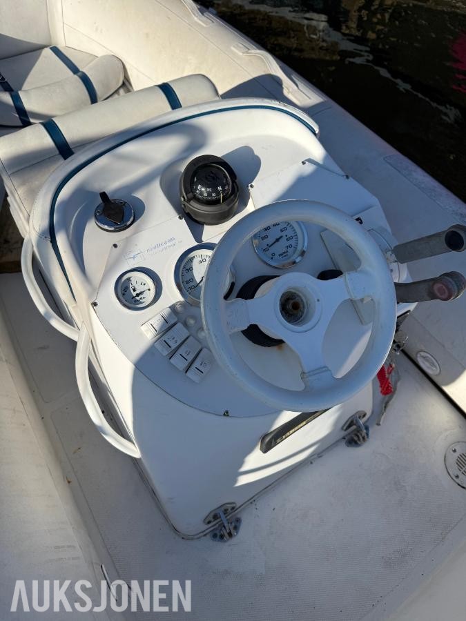 2001 Nautica Jet rib 10 med Yamaha 80hk
