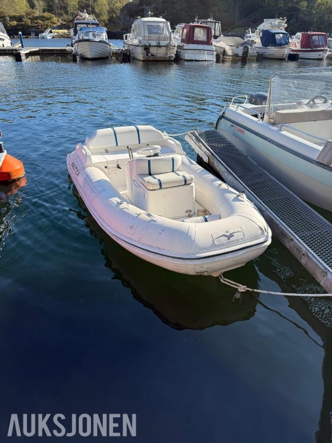 2001 Nautica Jet rib 10 med Yamaha 80hk