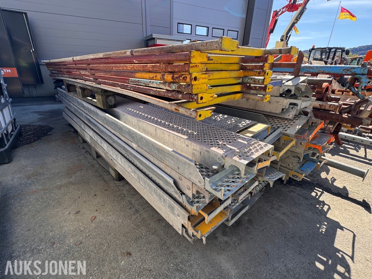 Diverse deler til tungstillas selges samlet