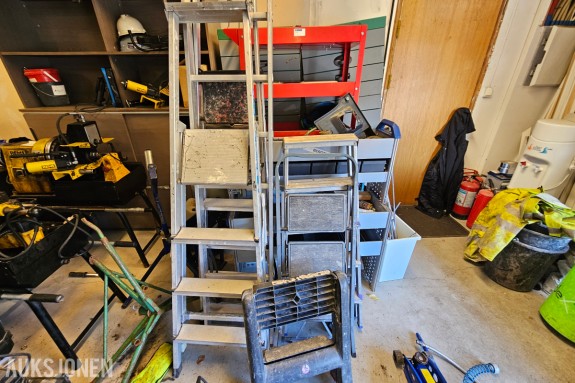 Stiger og gardintrapper - 2,2 m enkeltstige - Trinnstiger og krakker - Aluminium og stål