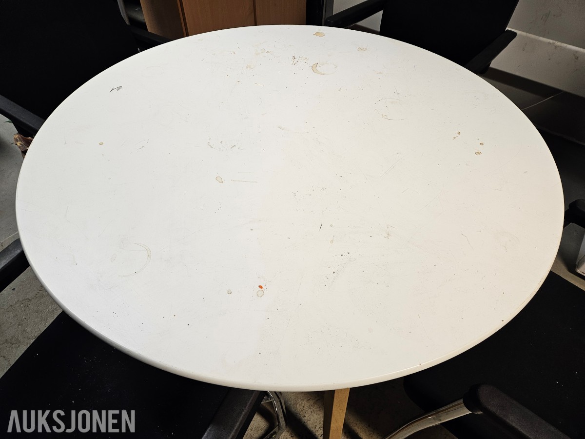 Møterom-sett - Rundt hvitt bord - 4 kontorstoler