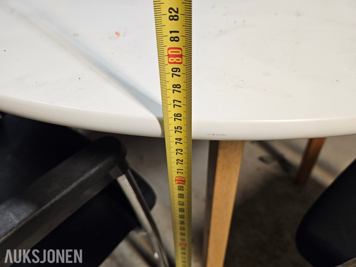 Møterom-sett - Rundt hvitt bord - 4 kontorstoler