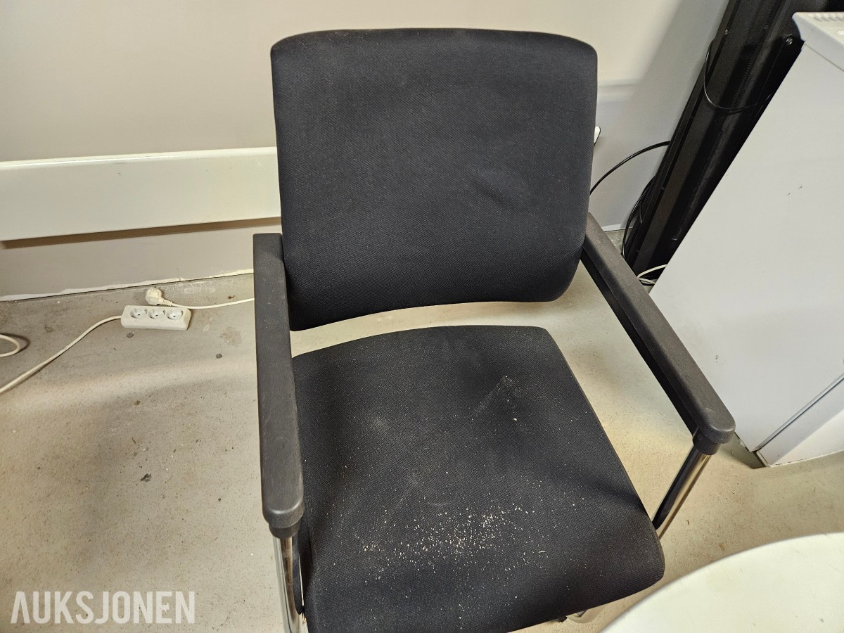 Møterom-sett - Rundt hvitt bord - 4 kontorstoler