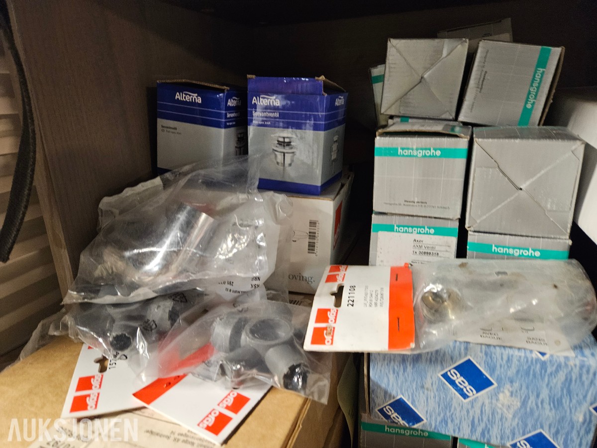 Lager med VVS-smådeler - Toalettlokk - Kraner - Forbruksmateriell
