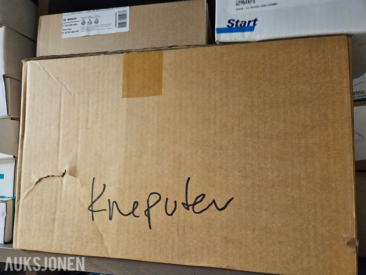 Lager med VVS-smådeler - Toalettlokk - Kraner - Forbruksmateriell