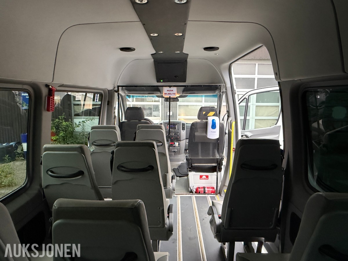 2015 Volkswagen Crafter Minibuss 17 seter 