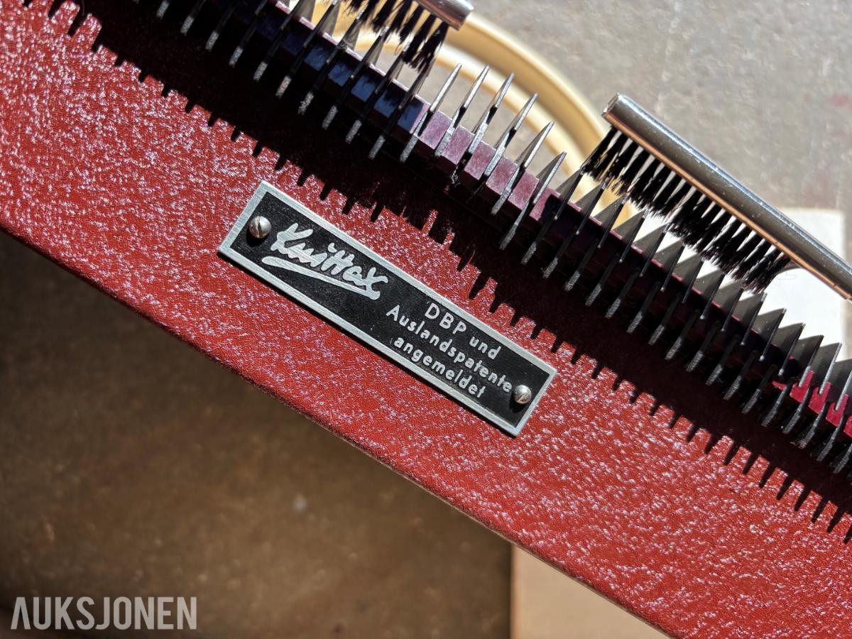 Knittax Manuell strikkemaskin - ingen minstepris