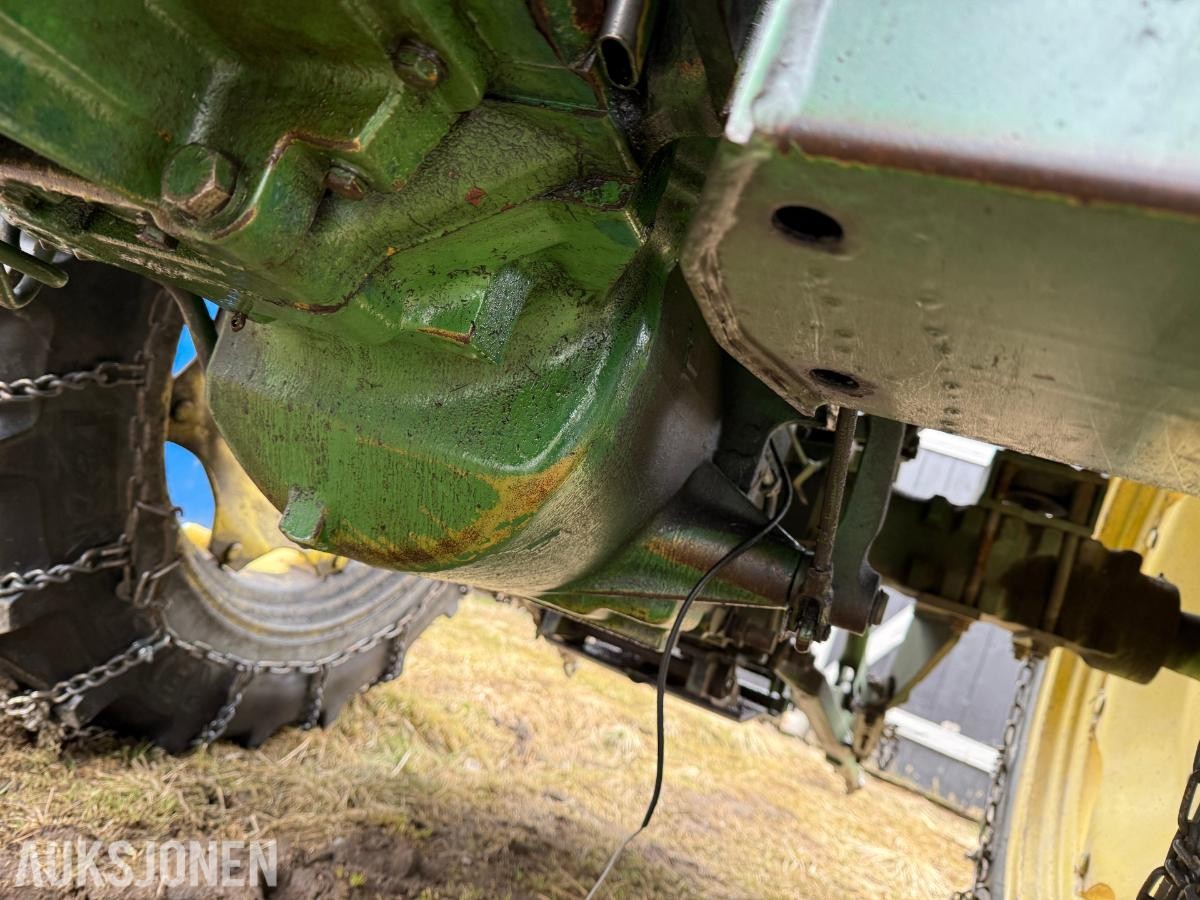 1981 John Deere 2040 Lettkjørt og brukervennlig traktor