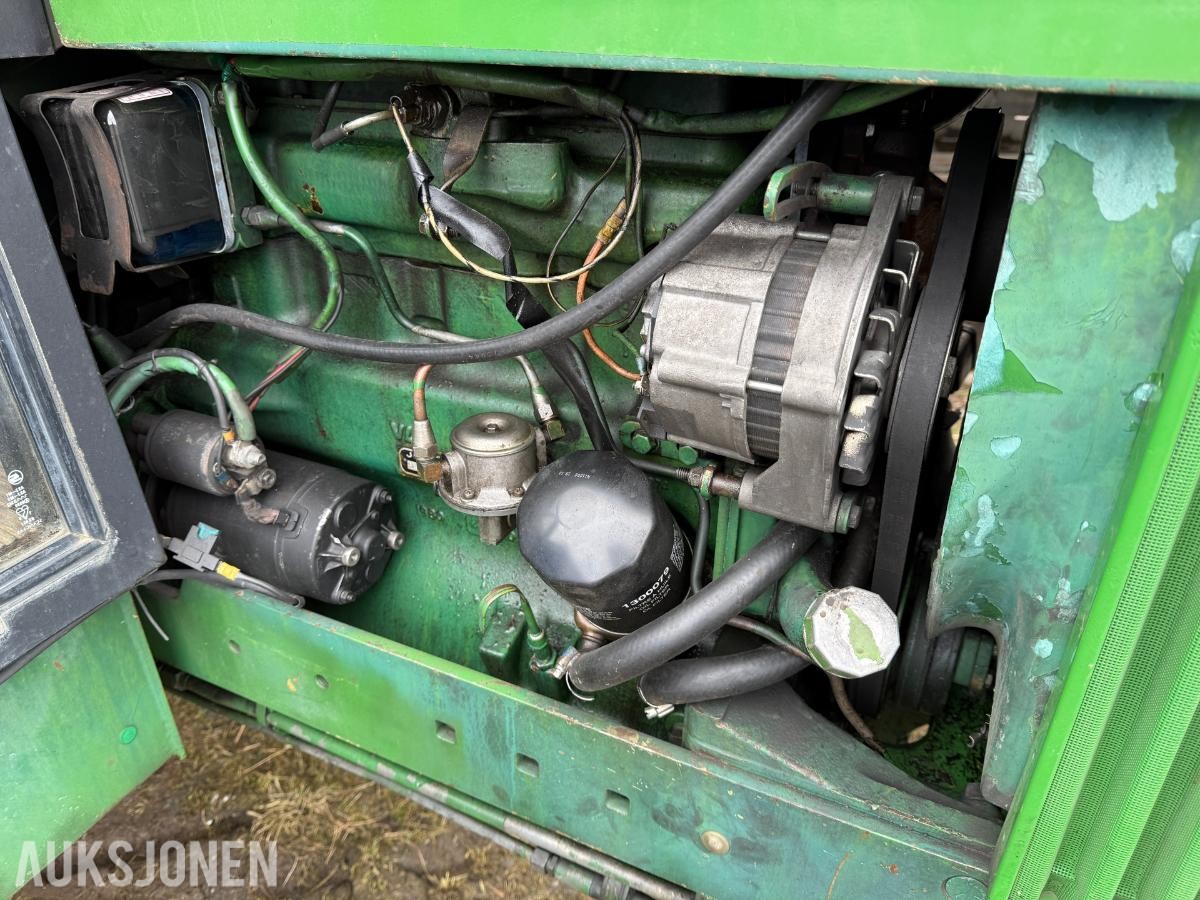 1981 John Deere 2040 Lettkjørt og brukervennlig traktor