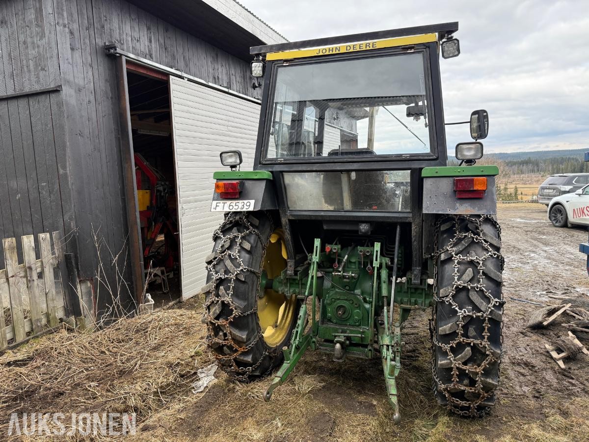 1981 John Deere 2040 Lettkjørt og brukervennlig traktor