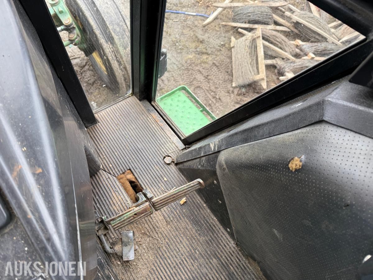 1981 John Deere 2040 Lettkjørt og brukervennlig traktor