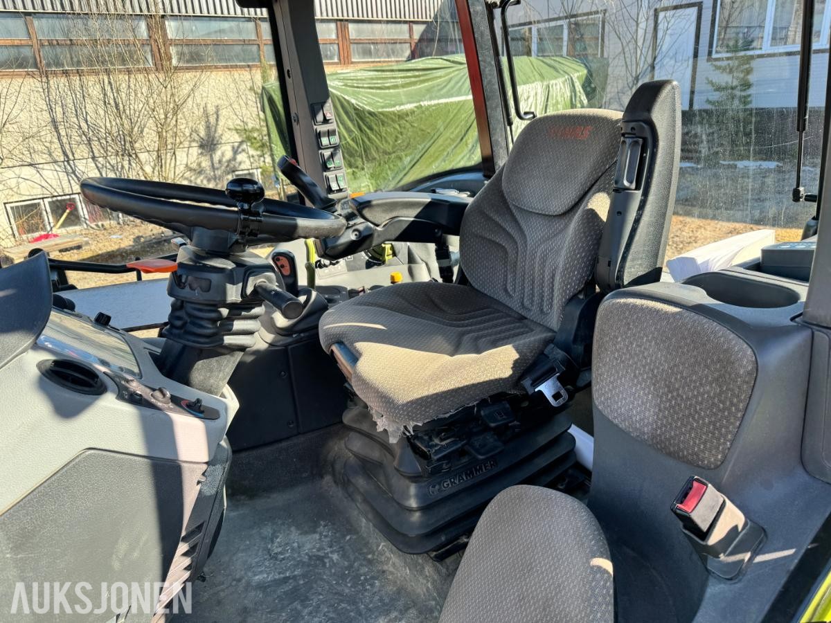 2013 Claas Arion 430traktor med laster