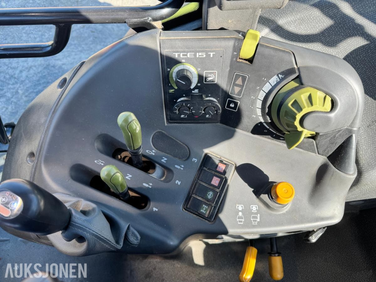 2013 Claas Arion 430traktor med laster