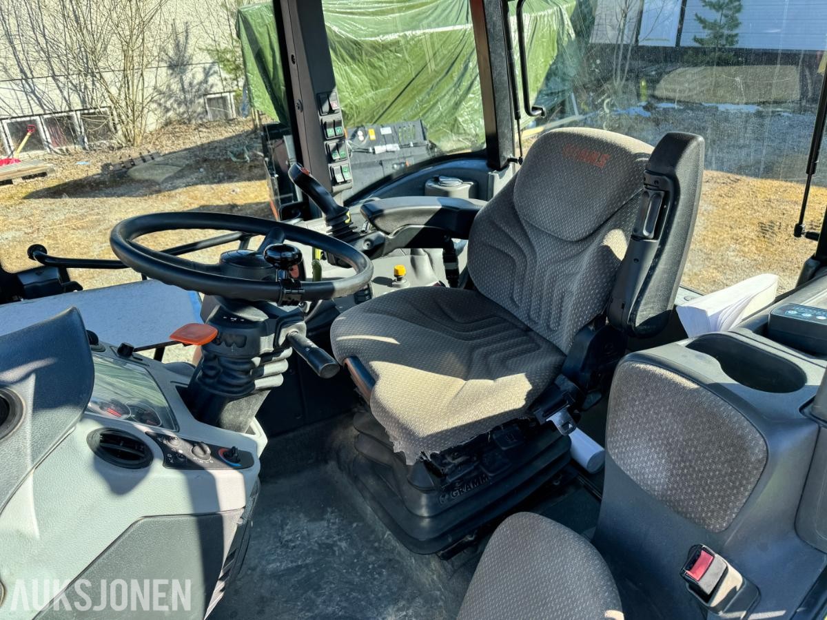 2013 Claas Arion 430traktor med laster