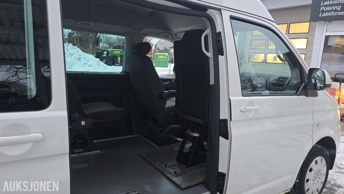 2014 Volkswagen Caravelle 2.0 140hk Automat Lang akselavstand Cruise control