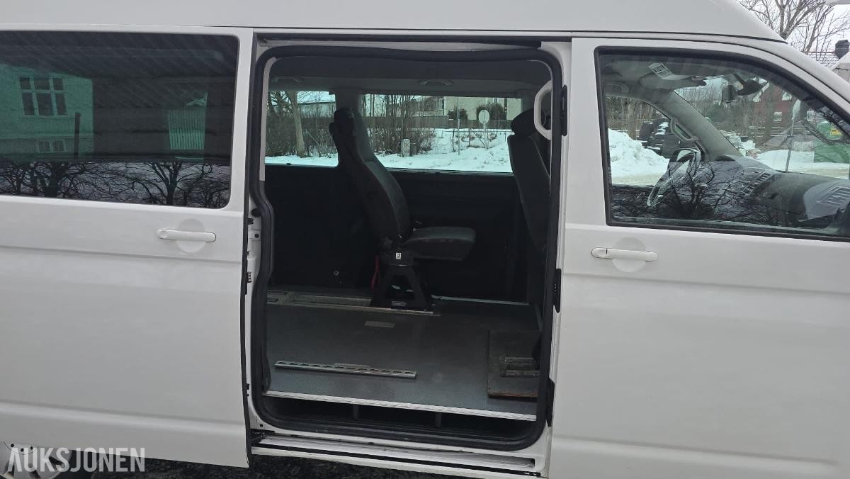 2014 Volkswagen Caravelle 2.0 140hk Automat Lang akselavstand Cruise control