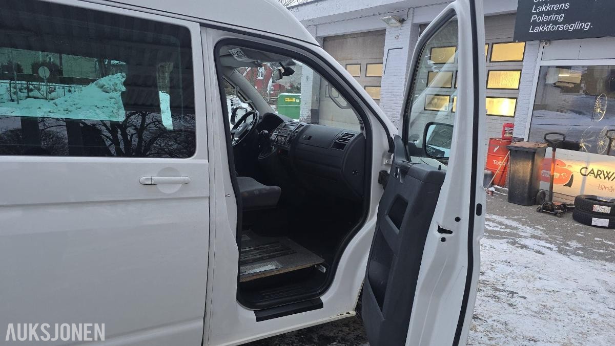 2014 Volkswagen Caravelle 2.0 140hk Automat Lang akselavstand Cruise control