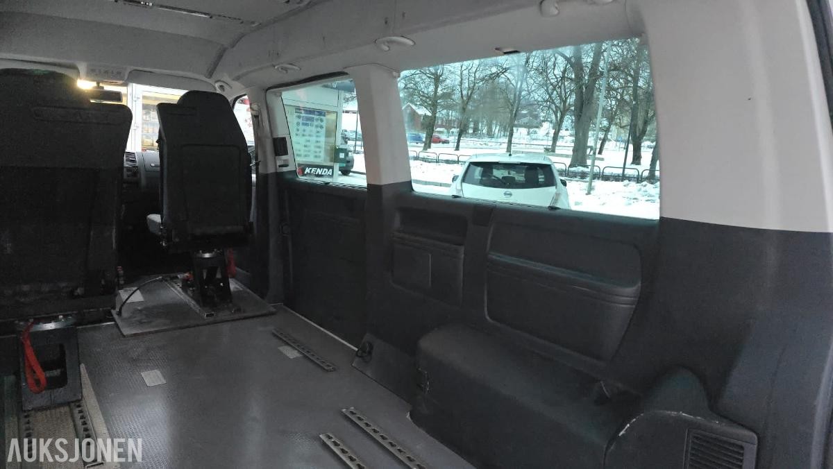 2014 Volkswagen Caravelle 2.0 140hk Automat Lang akselavstand Cruise control