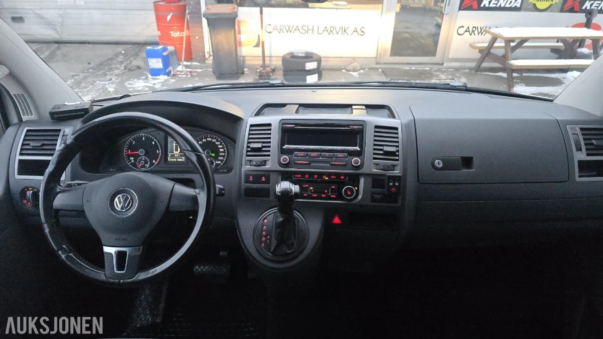 2014 Volkswagen Caravelle 2.0 140hk Automat Lang akselavstand Cruise control