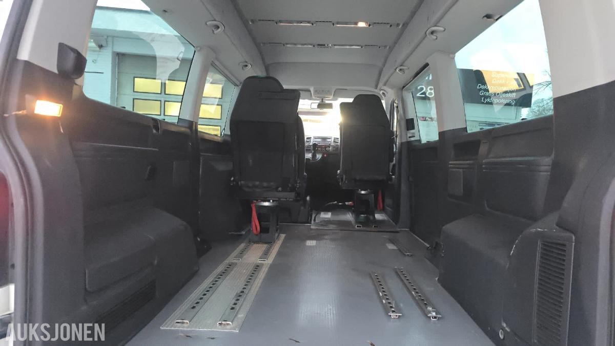 2014 Volkswagen Caravelle 2.0 140hk Automat Lang akselavstand Cruise control