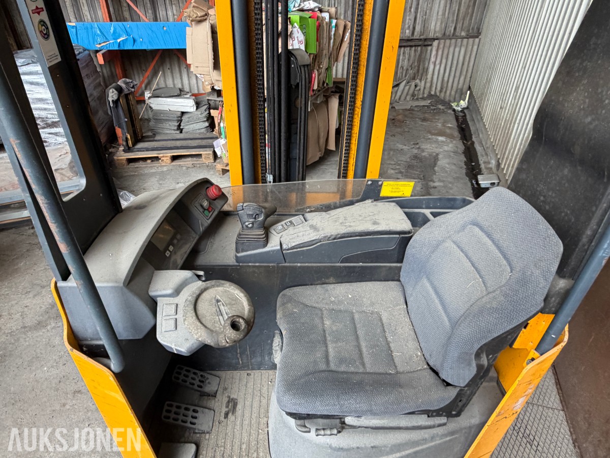 2010 Jungheinrich ETV 214 Skyvemasttruck