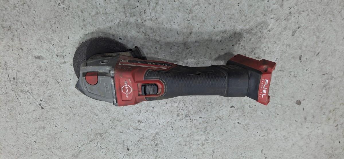 Milwaukee M18 verktøypakke – ONEFHX, ONEFSZ, FPD3, vinkelslipere m.m.