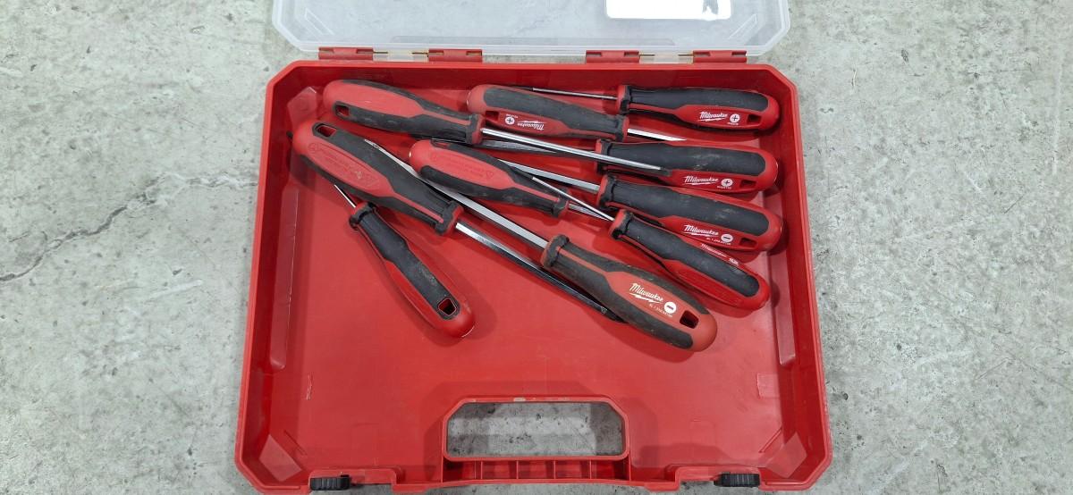Milwaukee M18 verktøypakke – ONEFHX, ONEFSZ, FPD3, vinkelslipere m.m.