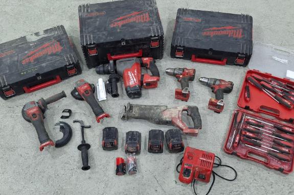 Milwaukee M18 verktøypakke – ONEFHX, ONEFSZ, FPD3, vinkelslipere m.m.