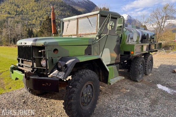 1968 Diamond Reo M622 militær tankbil - 6x6 - Rustfri tank med 2 kammer