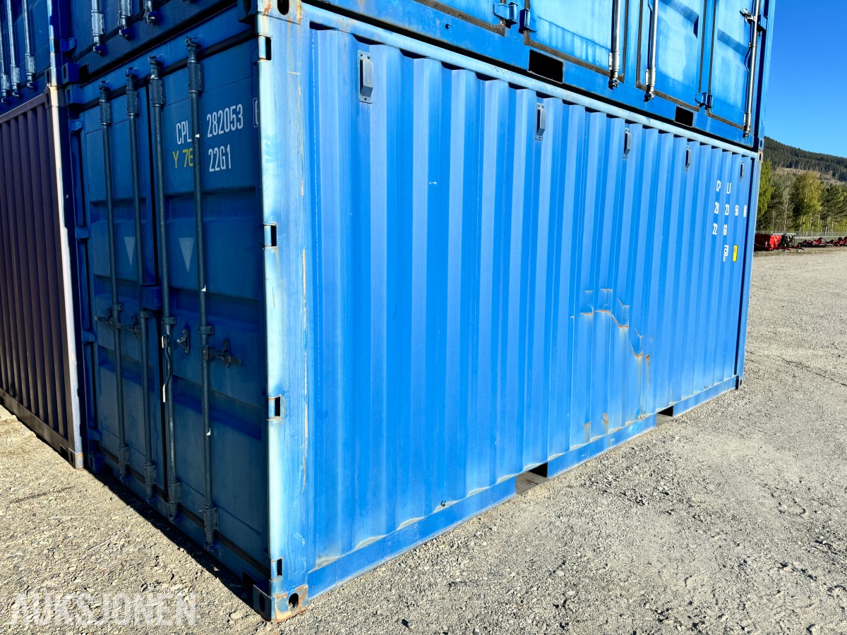 20 fot lagercontainer 2-delt med dør i hver ende.