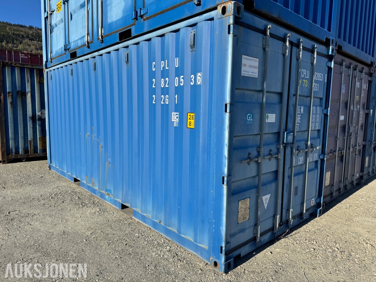20 fot lagercontainer 2-delt med dør i hver ende.