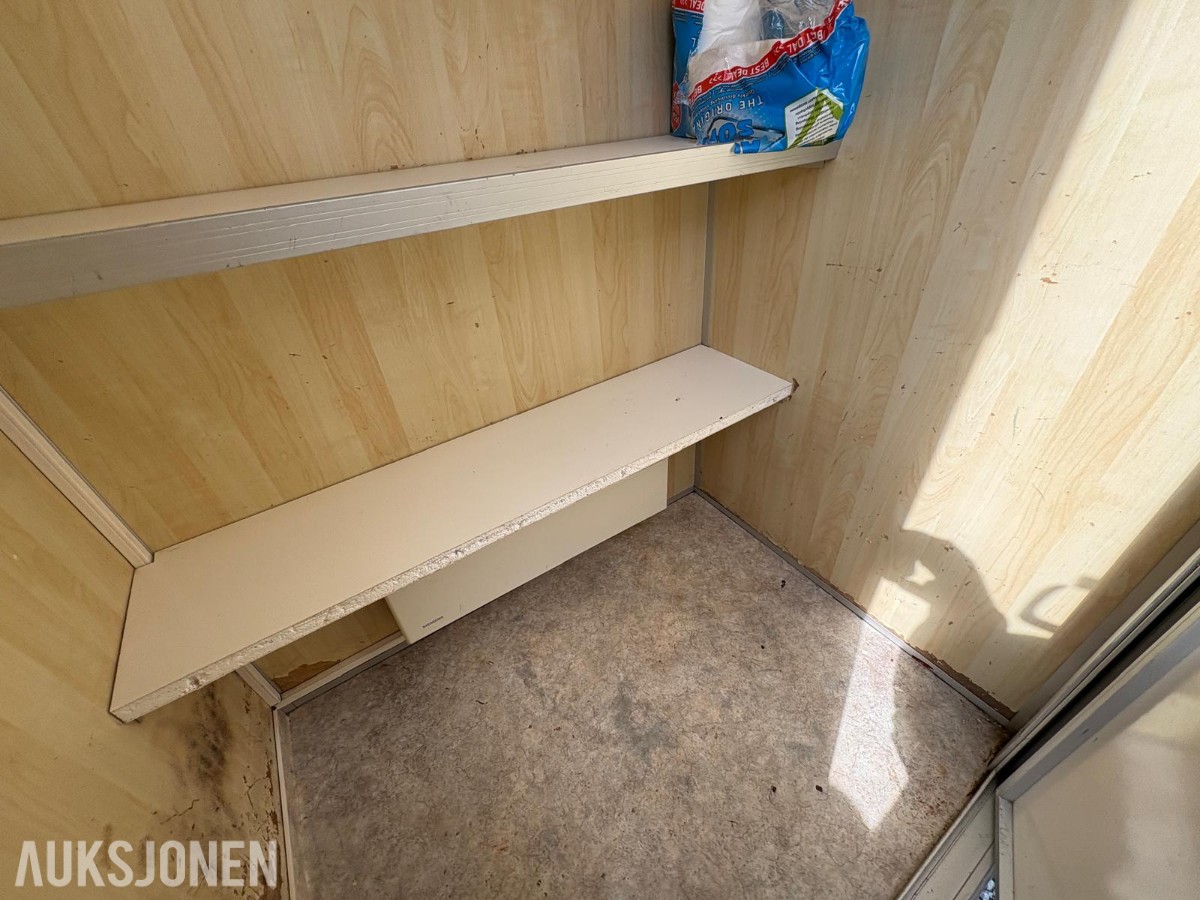2005 Valla Wagnen hjulbrakke - toalett- og mannskapsbrakke