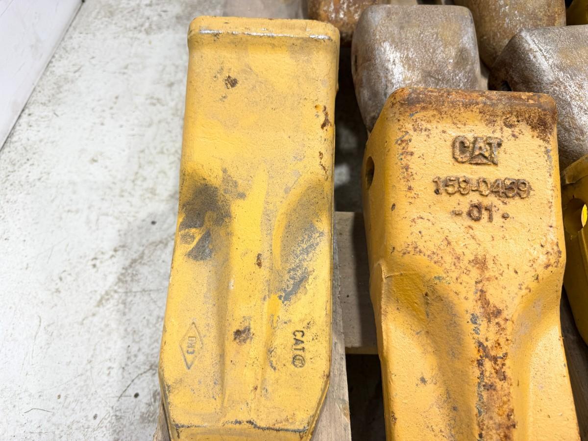 CAT tannholdere og gravetenner til gravemaskin