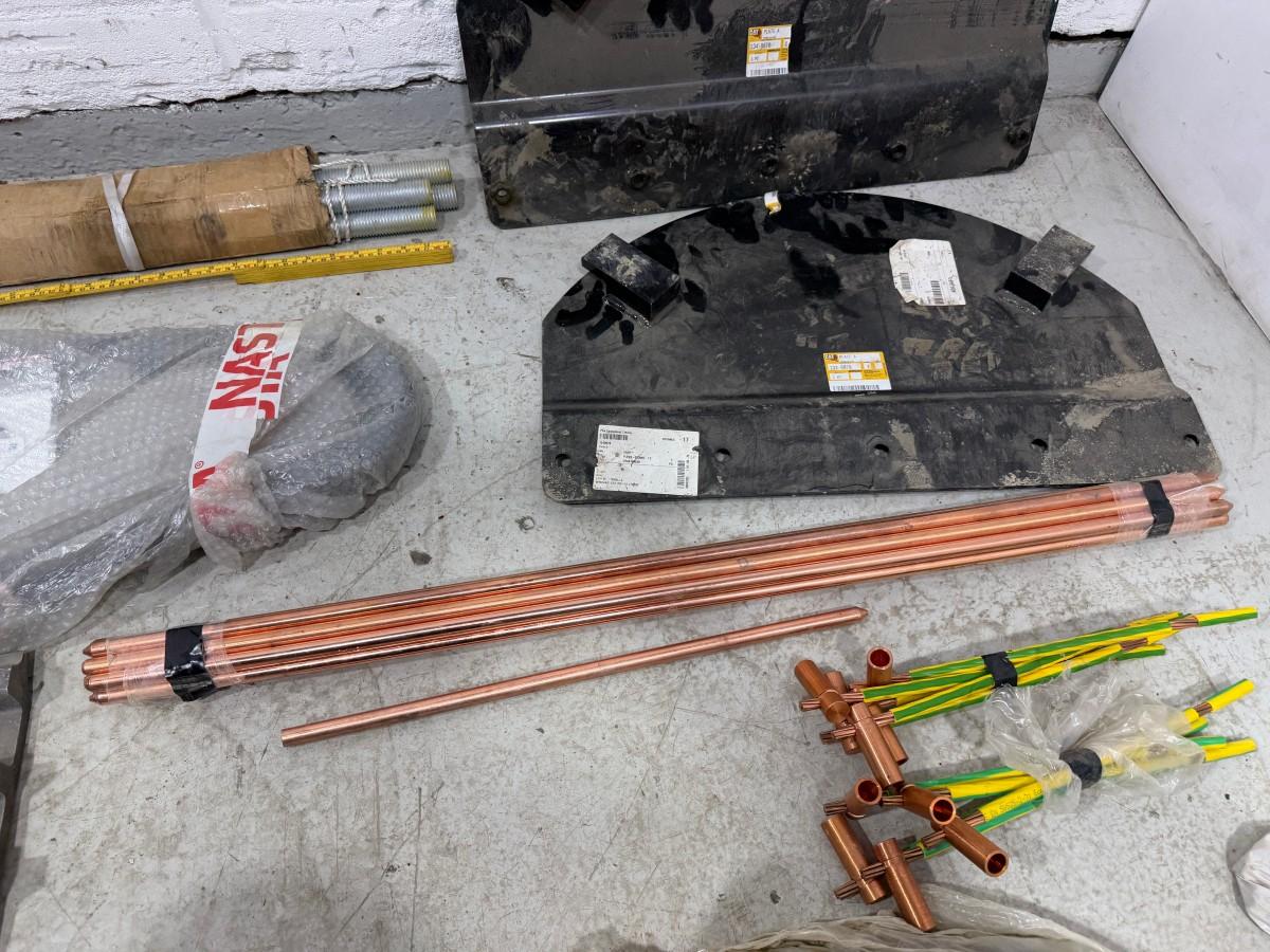 Industrideler, gitterrister og mellomaksel