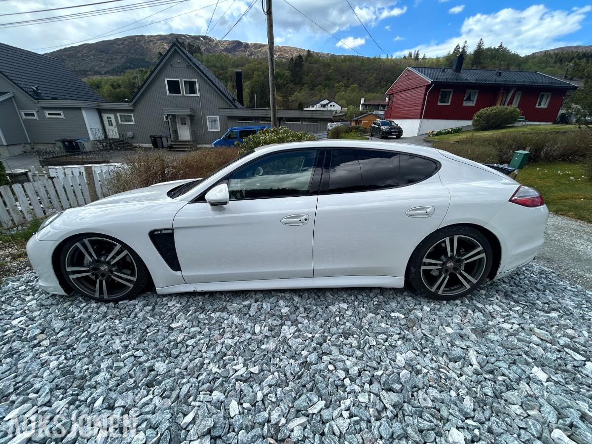 2010 Porsche Panamera 4.8 400hk 4, 154679km, Banebil/Reparasjonsobjekt