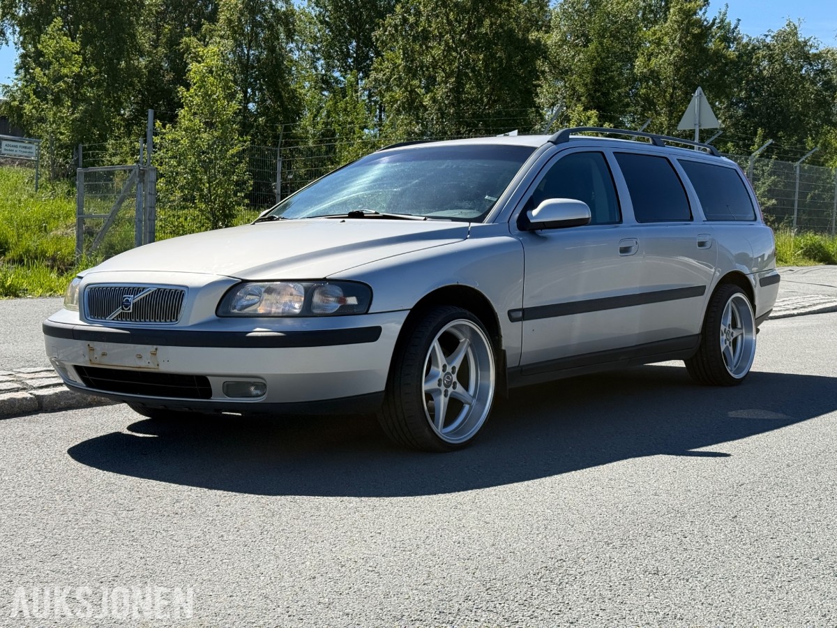 2001 Volvo V70 2.5-140 D