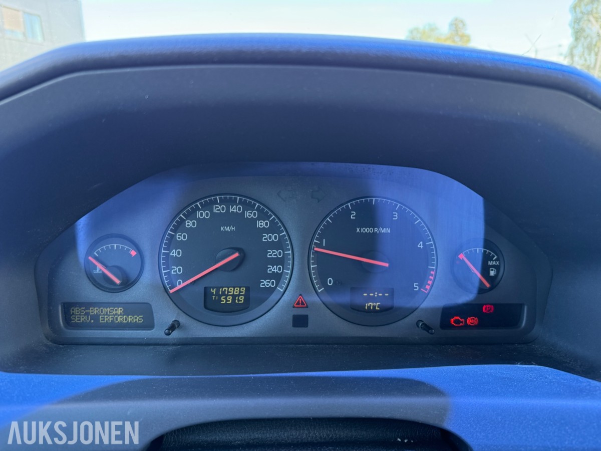 2001 Volvo V70 2.5-140 D