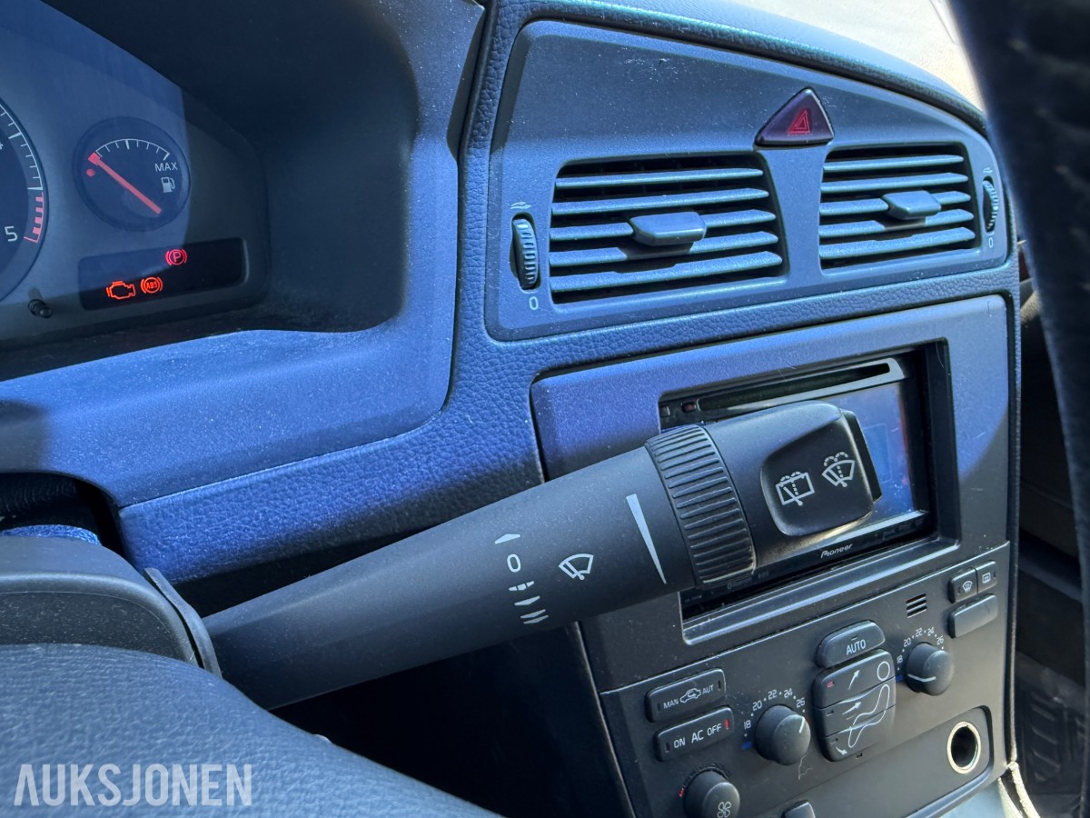 2001 Volvo V70 2.5-140 D