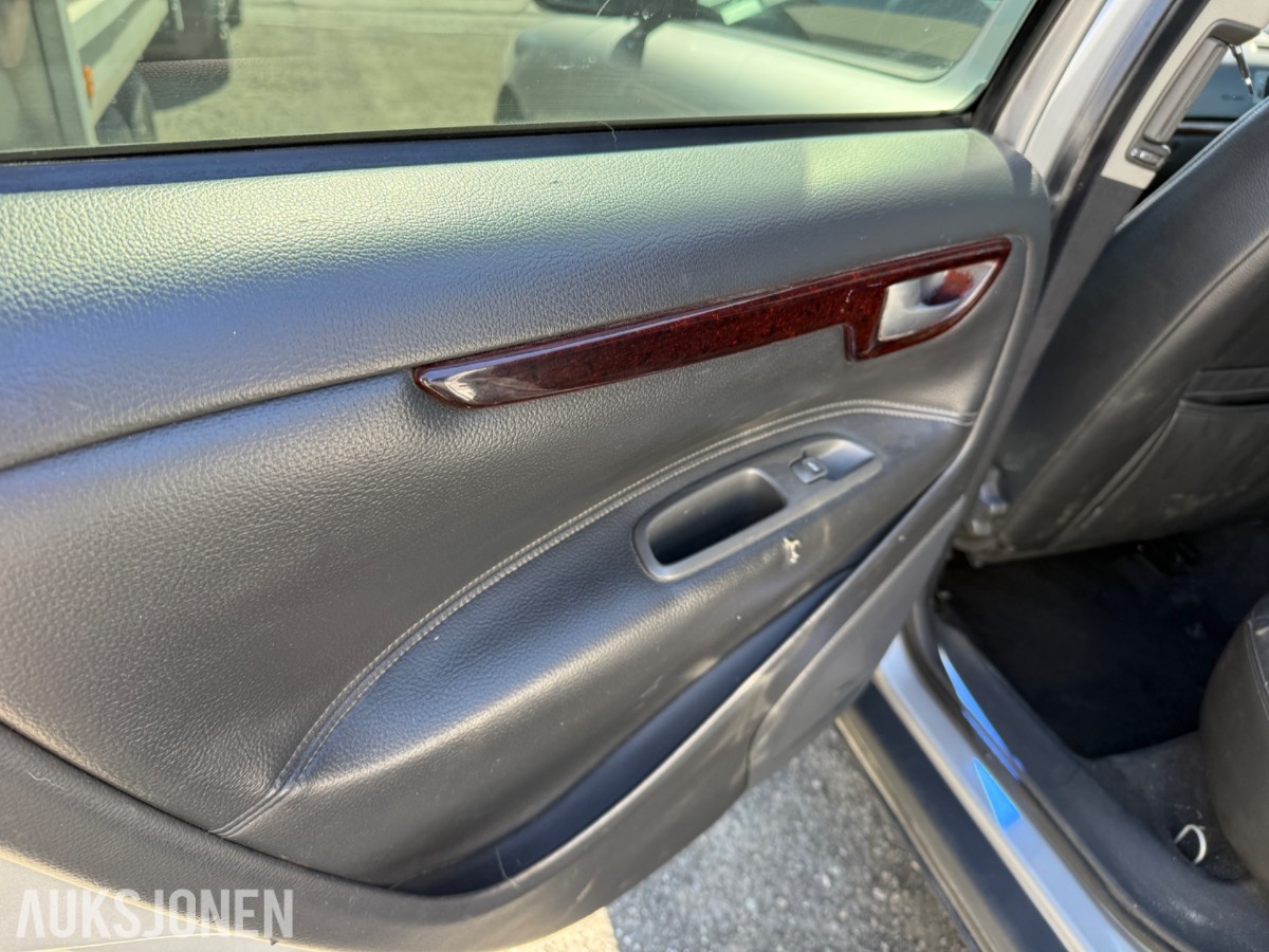 2001 Volvo V70 2.5-140 D