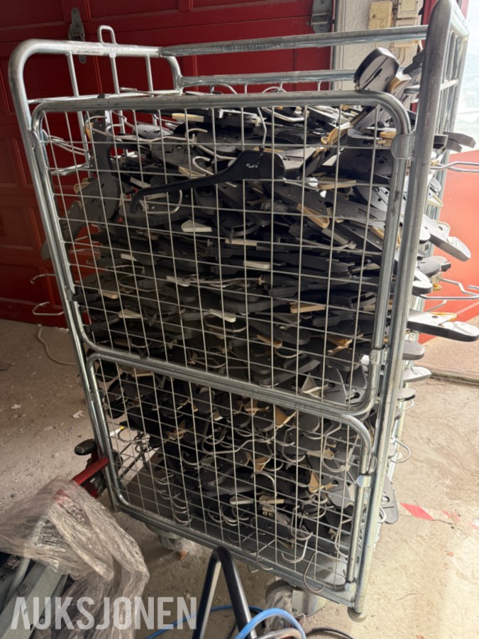 Metalprogetti hengebanesystem / transportsystem C70 for vaskeri