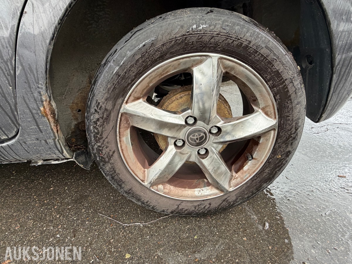 2011 Toyota Yaris 1.0-69 / kun 2 eiere