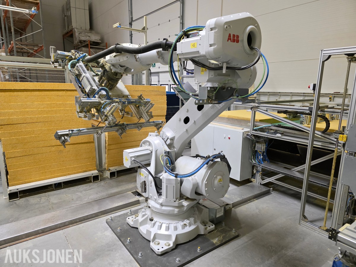 2021 Automasjonslinje Linje med robot og full styring