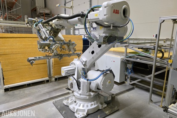 2021 Automasjonslinje Linje med robot og full styring