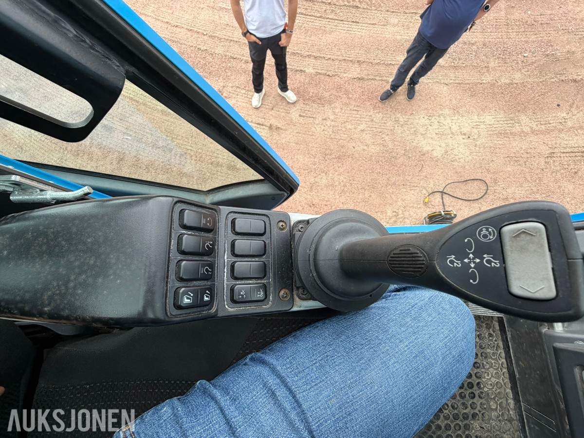 2019 GROVE - MOBILKRAN GMK 4100 med lav timeteller