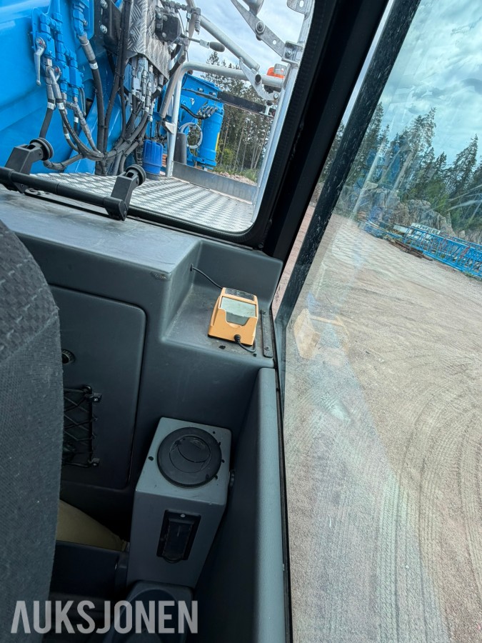 2019 GROVE - MOBILKRAN GMK 4100 med lav timeteller