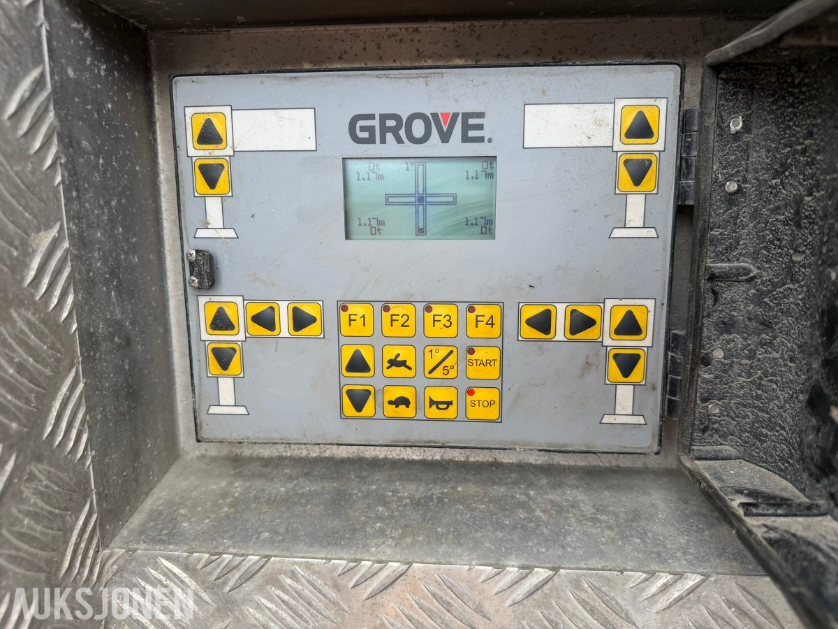 2019 GROVE - MOBILKRAN GMK 4100 med lav timeteller