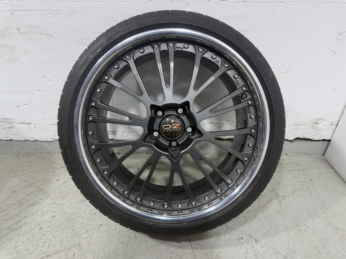 4 STK OZ Racing Forged 20 felgsett med Michelin-dekk