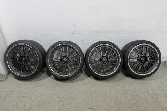 4 STK OZ Racing Forged 20 felgsett med Michelin-dekk