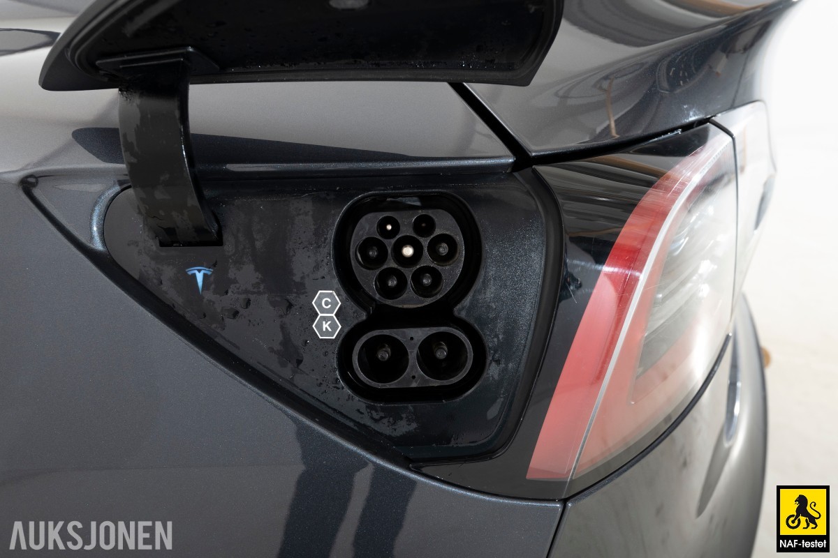 2022 Tesla Model 3 LR AWD HENGERFESTE AUTOPILOT PREMIUM LYD